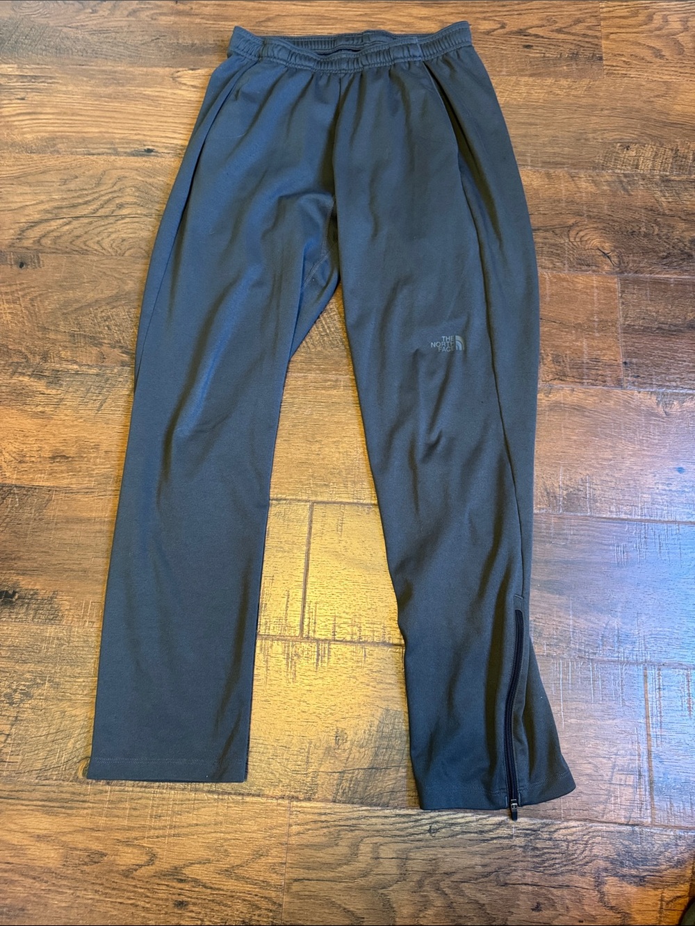 Men’s size small The North Face workout joggers.